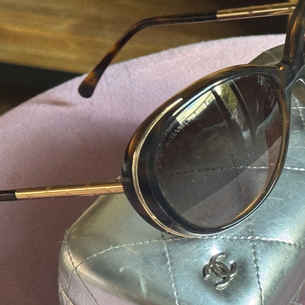CHANEL women’s gold and and tortoise shell sunglasses with Gradient Lenses